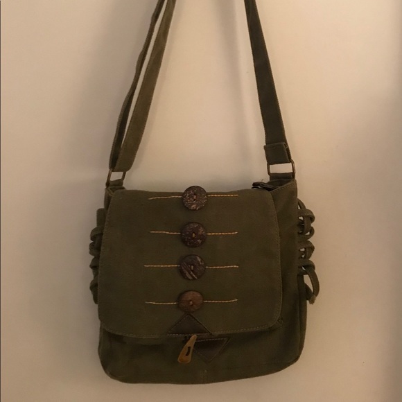 Buckle Handbags - Vintage Inspired Boho Shoulder Bag!